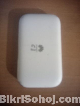 Huawei Mobile WiFi 150 Mbps 3G/4G Black&white Pocket Router